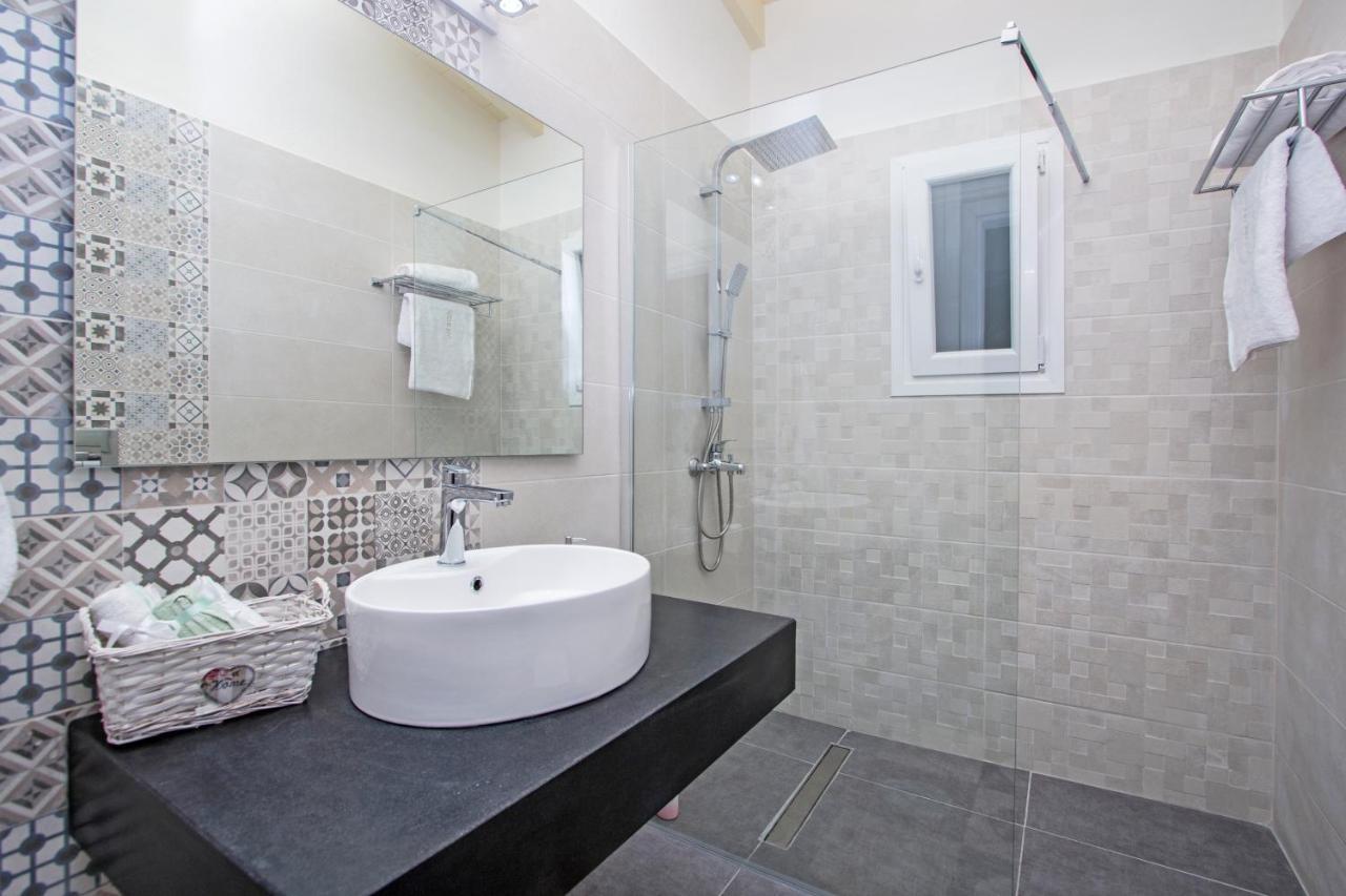 Athena Luxury Apartments Mesongi Exterior photo